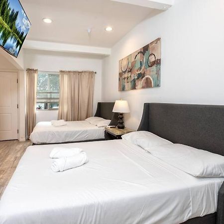 Modern Studio Gem: Perfect For Four Villa Los Angeles Bagian luar foto